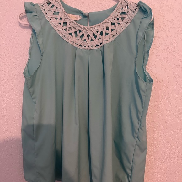 A blouse by liang E L liang Ying size small - Picture 2 of 3